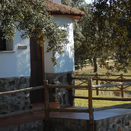 Chozos De La Roca La Roca de la Sierra