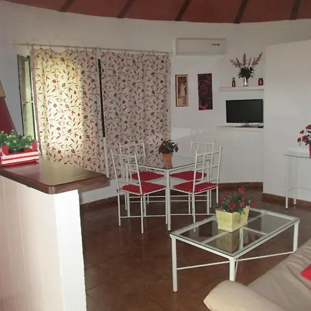 Chozos De La Roca Country house La Roca de la Sierra